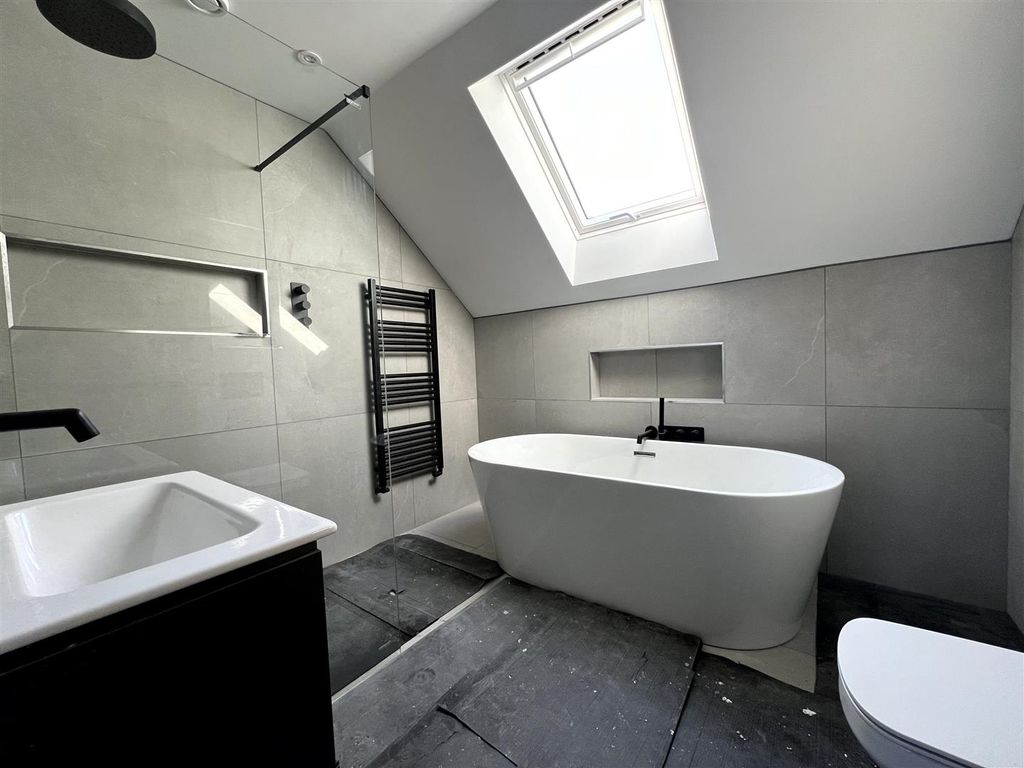 4 bed detached house for saleExclusive Development, Chelford Road, Somerford CW12 photo 4