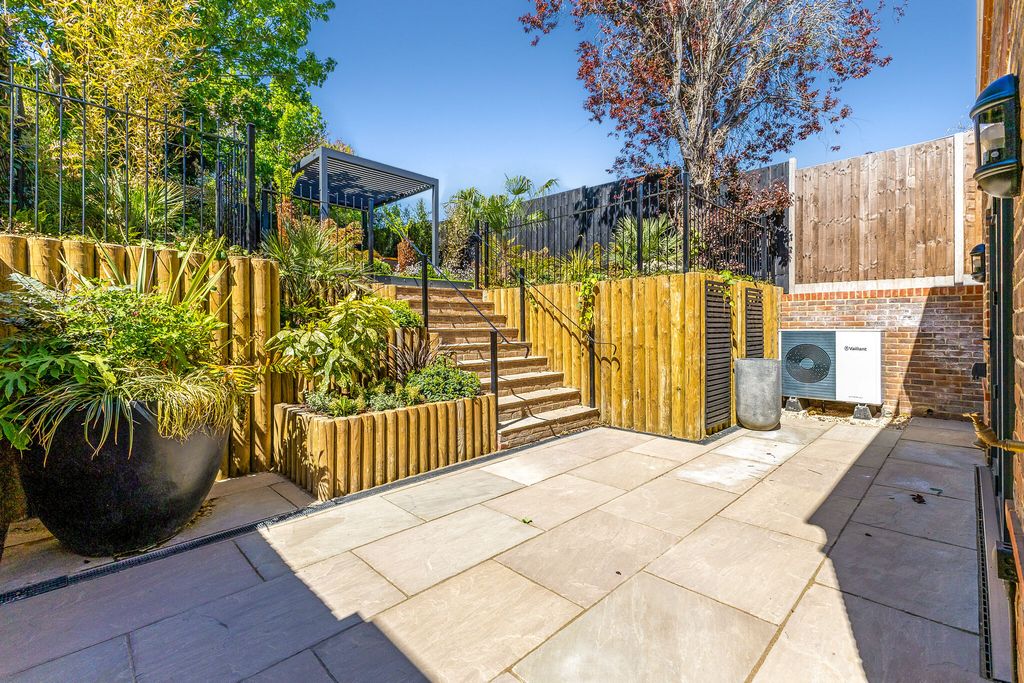Additional image 19 of 4 bed detached house for saleHerb Grove, Banstead SM7