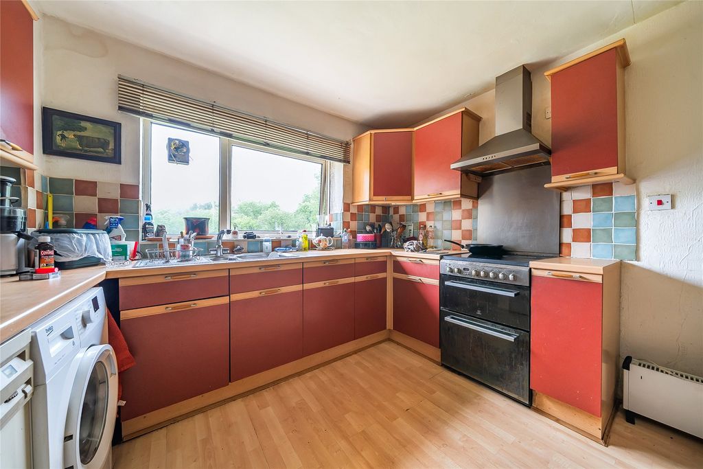 3 bed flat for saleNewton St. Cyres, Exeter, Devon EX5 photo 4