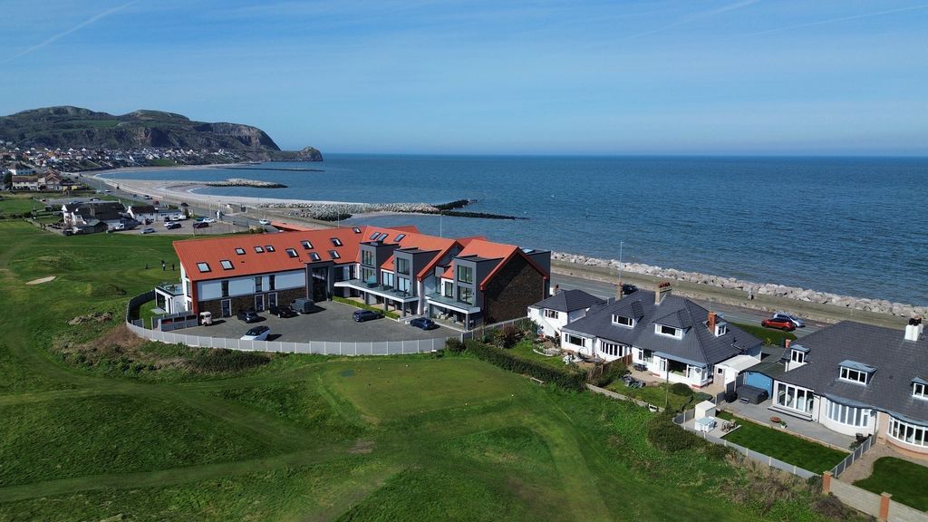 4 bed semi-detached house for saleMarine Drive, Rhos On Sea LL28