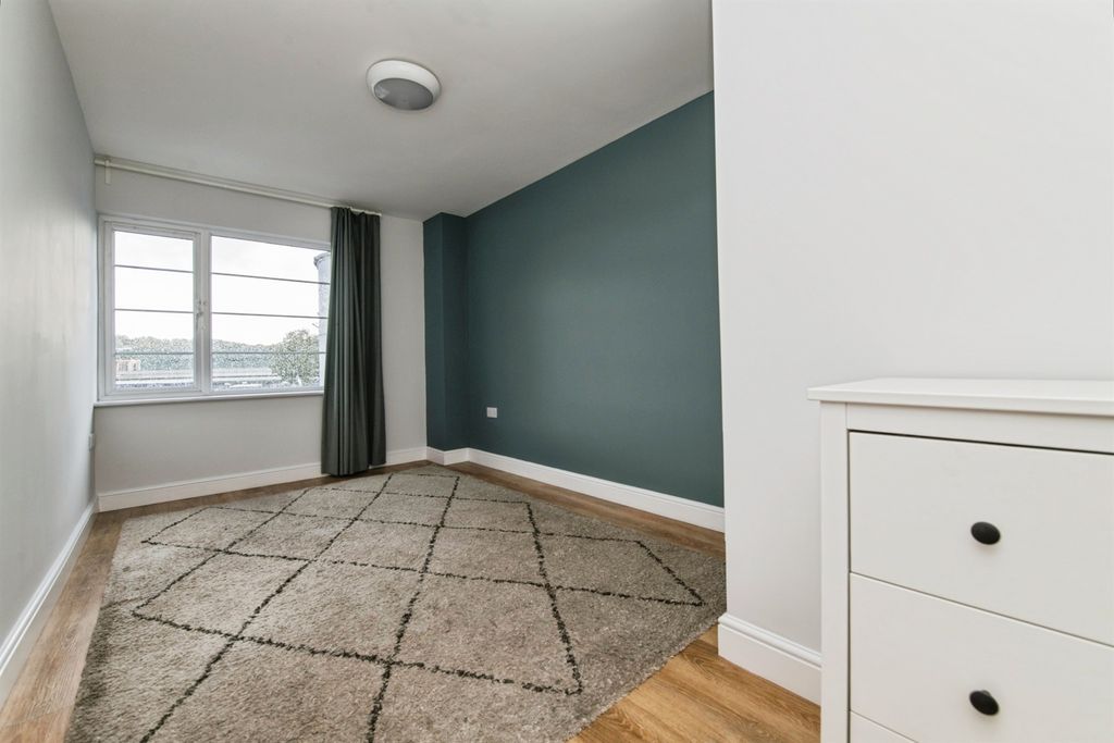 Additional image 9 of 2 bed flat for saleCowley Bridge Road, Exeter EX4