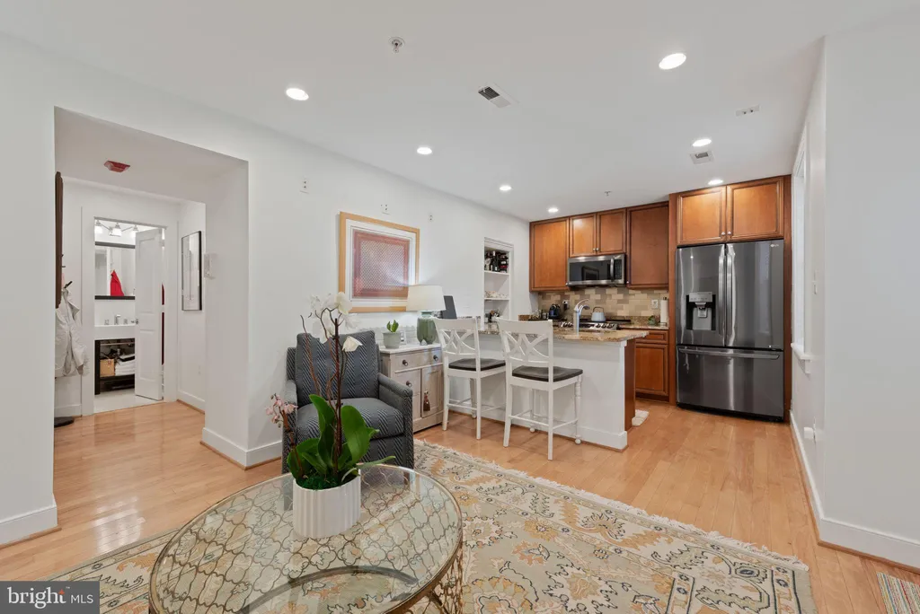 Additional image 5 of 424 E Capitol Street NE Unit 3, Washington, DC 20003