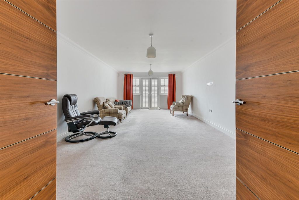 Additional image 11 of 2 bed flat for saleOutwood Lane, Chipstead CR5