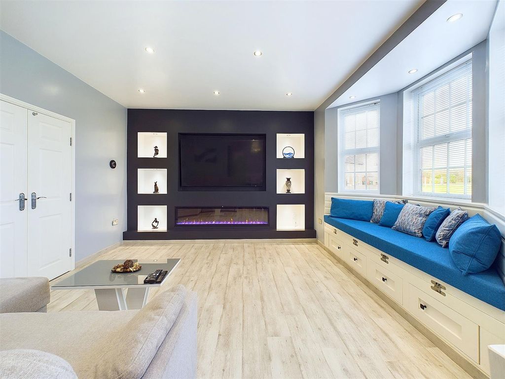Additional image 2 of 2 bed flat for saleElizabeth Way, Walsgrave, Coventry CV2