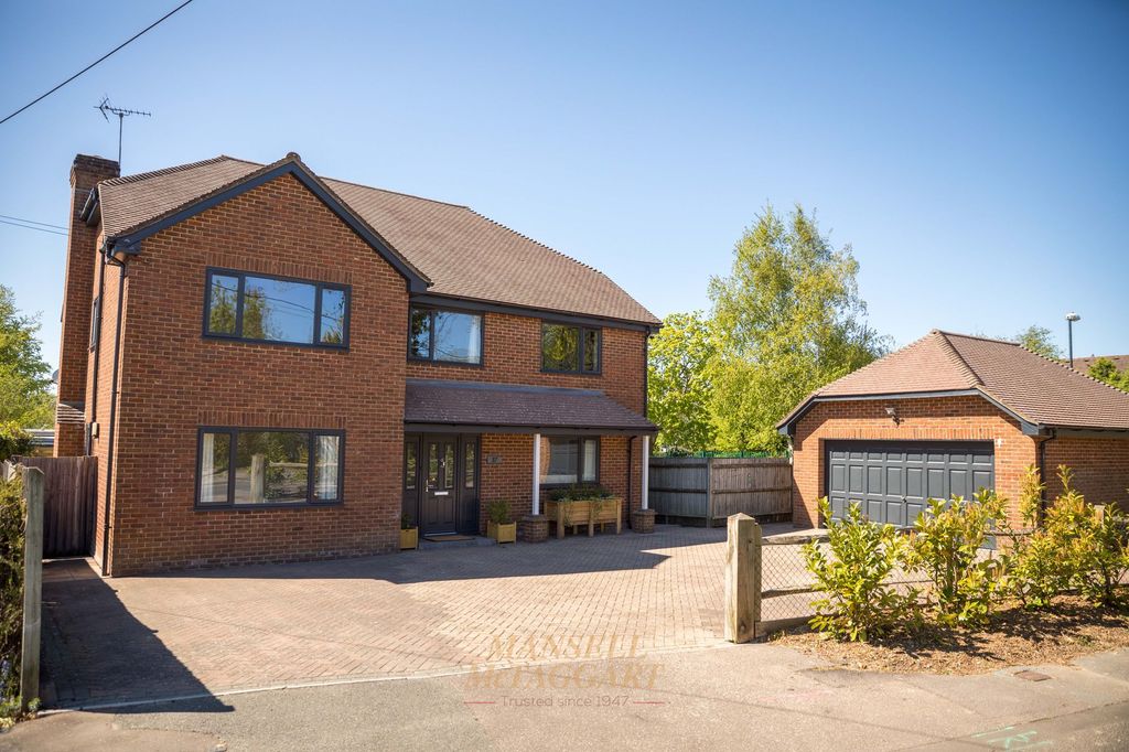 5 bed detached house for saleTinsley Lane, Crawley RH10