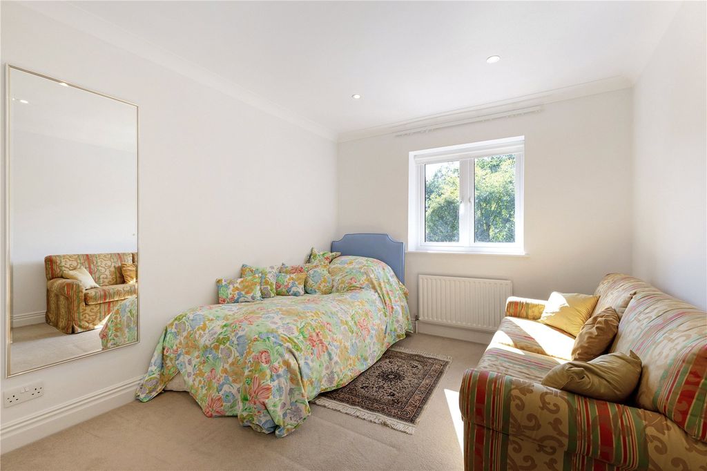 Additional image 14 of 5 bed detached house for saleQueensgate, Fairmile Lane, Cobham, Surrey KT11