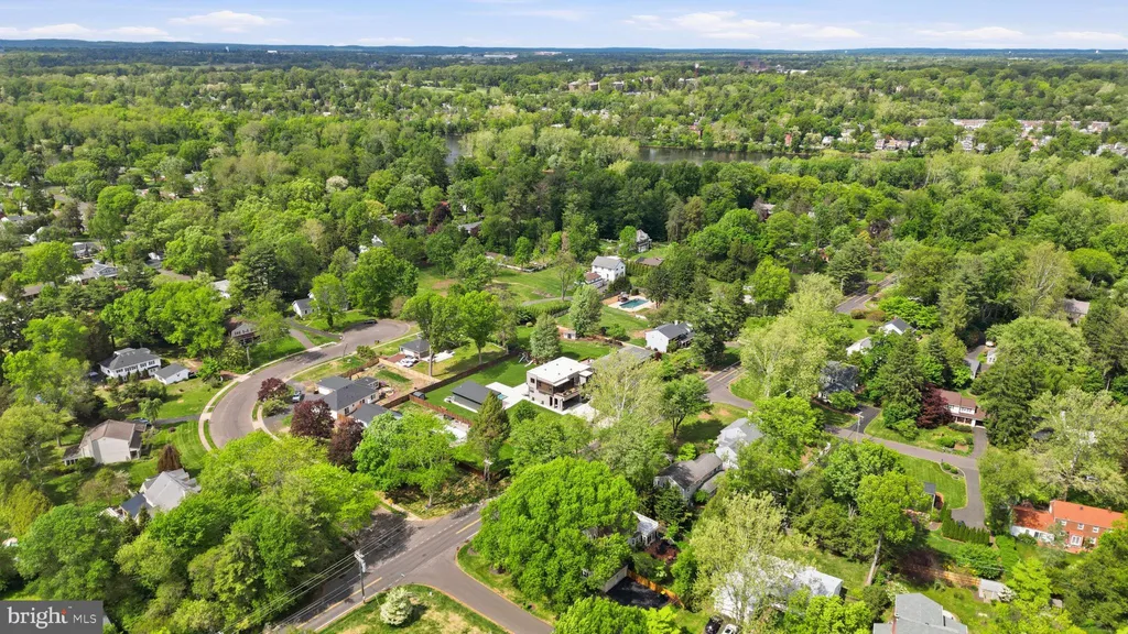 56 Black Rock, Yardley, PA 19067