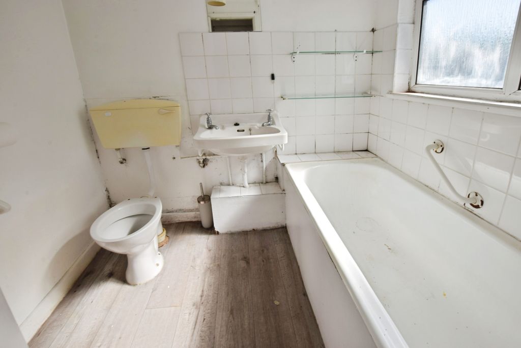 Additional image 7 of 1 bed flat for saleHowell Road, Exeter EX4