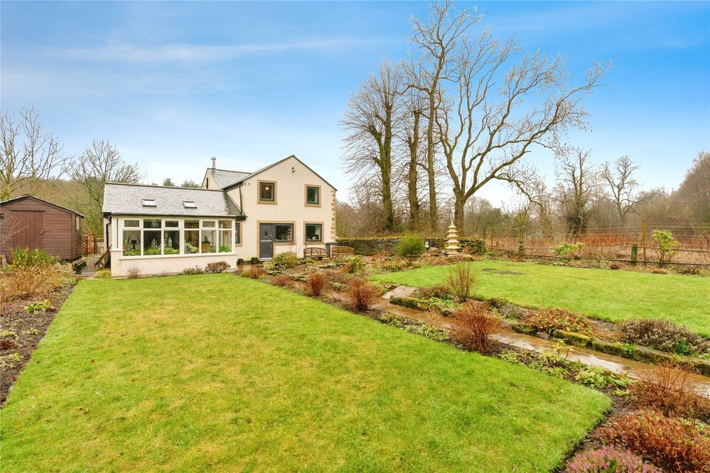4 bed detached house for saleSpring Grove, Colne, Lancashire BB8