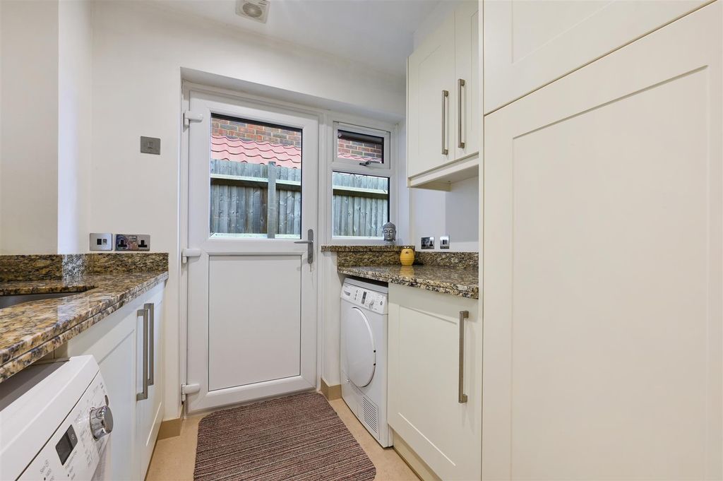 Additional image 12 of 4 bed detached house for saleWoodfield Hill, Chipstead CR5