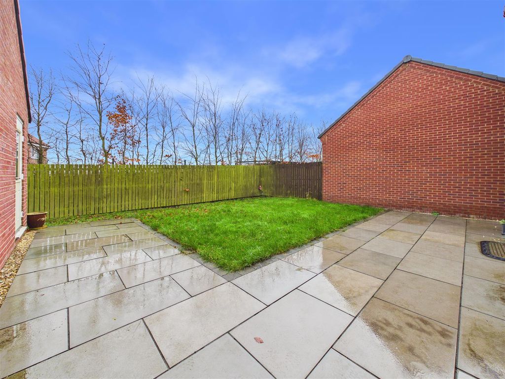 Additional image 3 of 4 bed detached house for saleScaife Close, Cottingham HU16