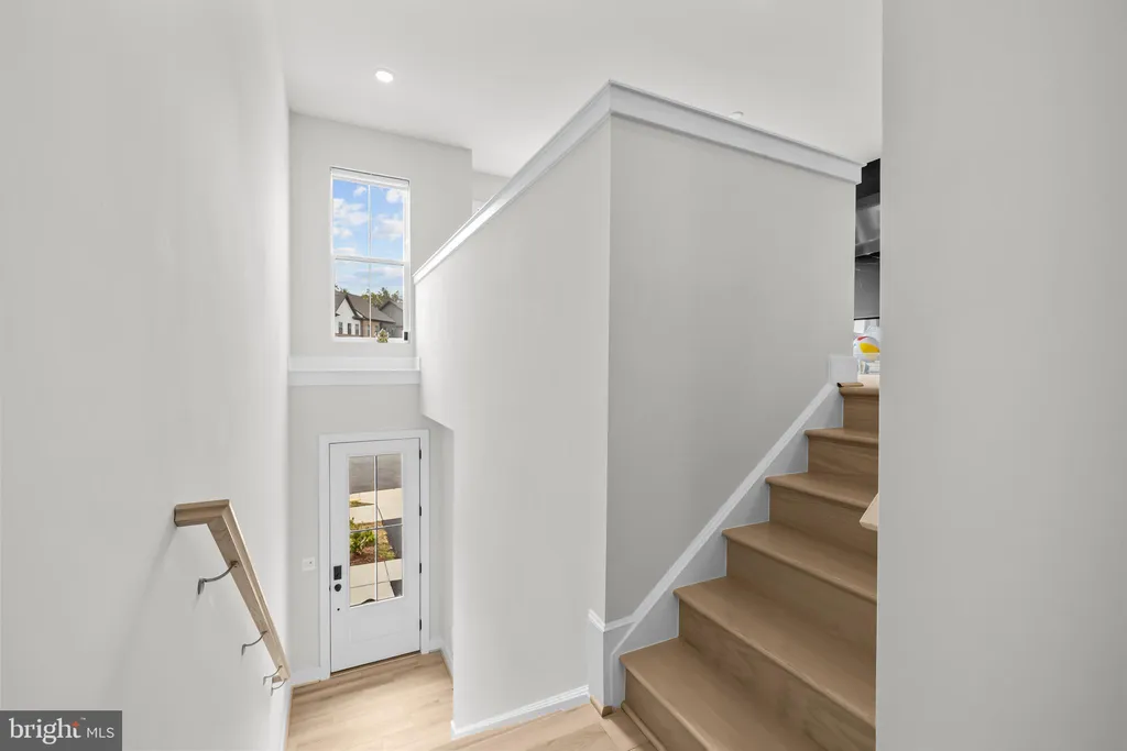 Additional image 6 of 42116 Waltz Terrace, Ashburn, VA 20148