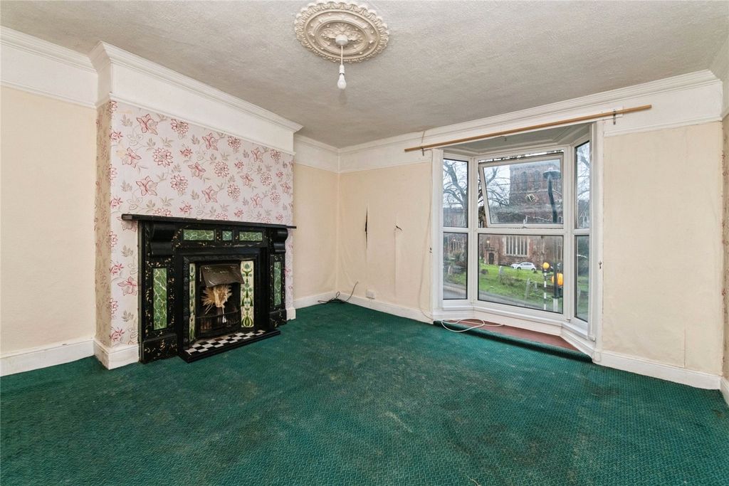 Additional image 11 of 5 bed flat for saleEast Street, Crediton, Devon EX17