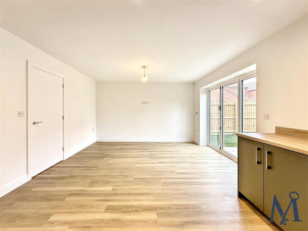 Additional image 8 of 4 bed detached house for saleDrovers Close, Hugglescote, Coalville LE67