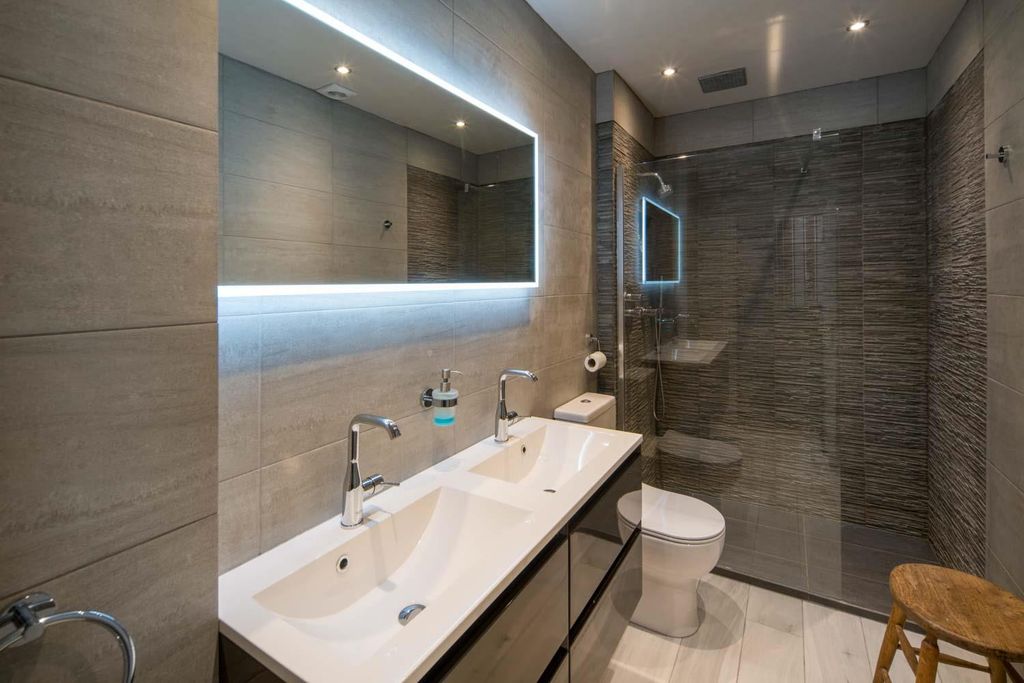 Additional image 14 of 4 bed town house for saleOld Town, Cowes, Isle Of Wight PO31
