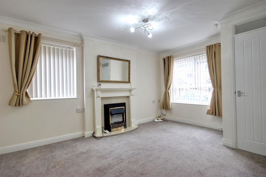 Additional image 4 of 2 bed flat for saleApplegarth Mews, Crescent Street, Cottingham HU16