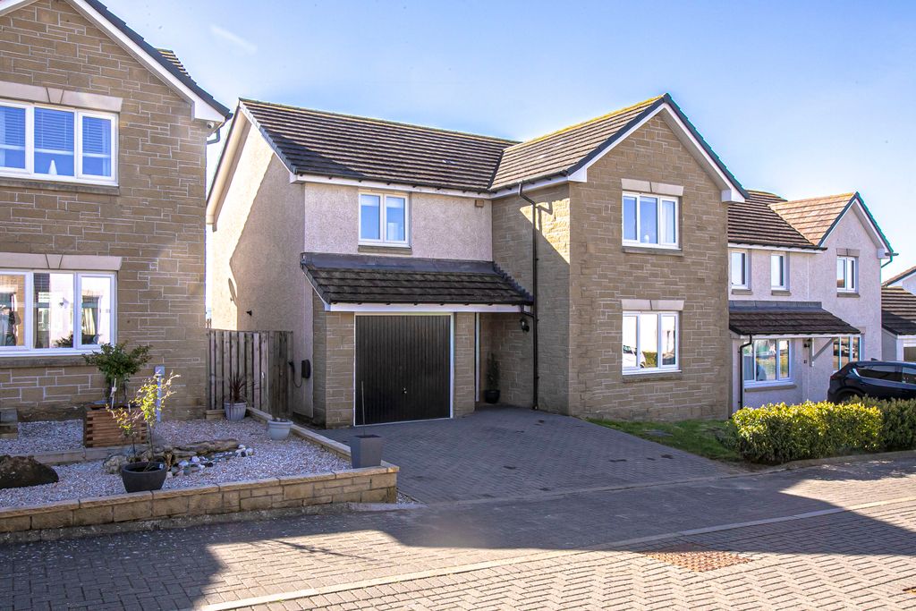 4 bed detached house for sale51 Russell Avenue, Kingseat KY12