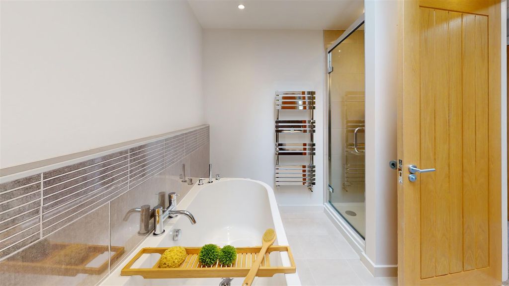 Additional image 3 of 3 bed town house for saleEastgate Court, Cowbridge, Vale Of Glamorgan CF71
