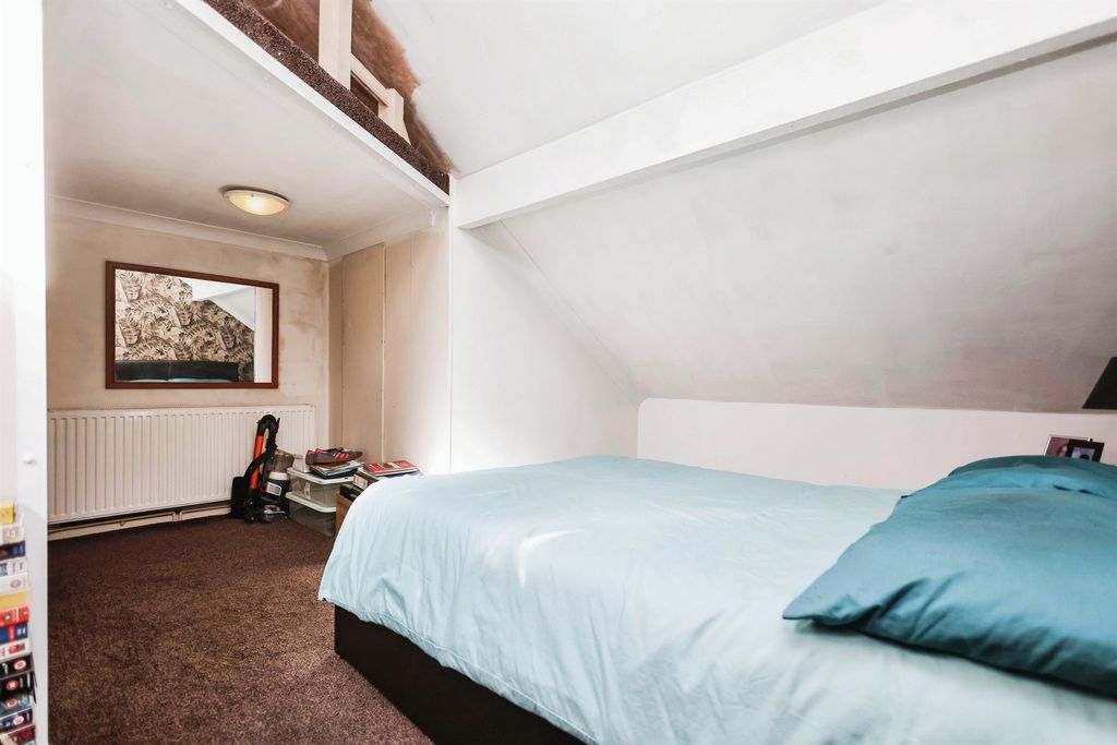 Additional image 7 of 4 bed end terrace house for saleCompton Road, Cradley Heath B64