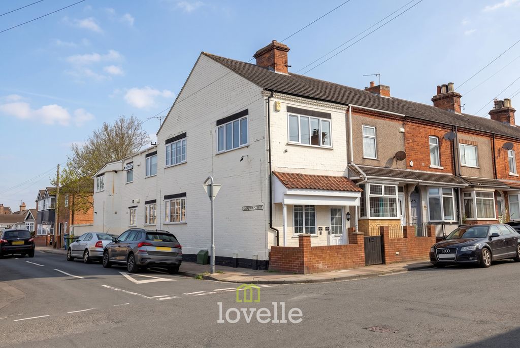 4 bed end terrace house for saleThrunscoe Road, Cleethorpes DN35