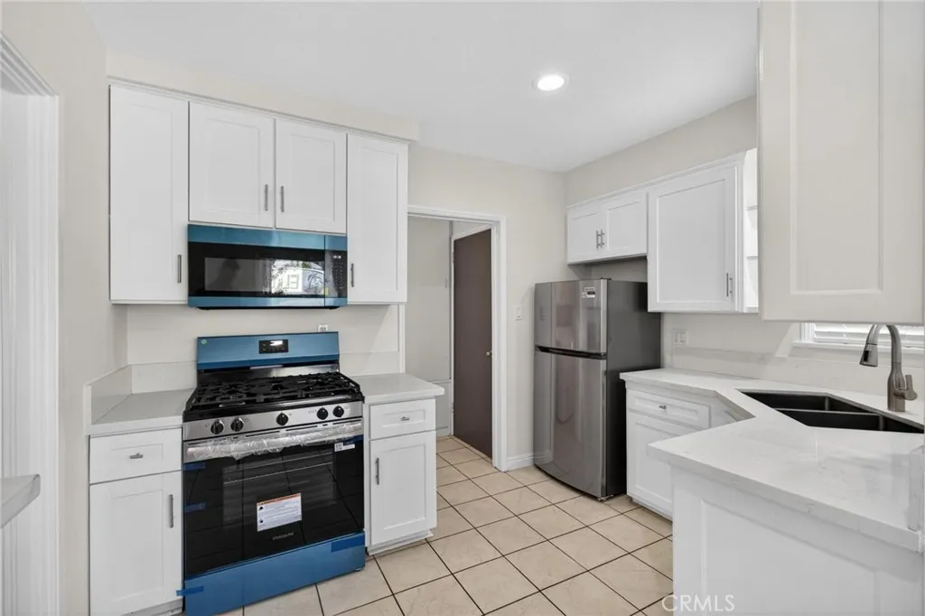 Additional image 2 of 610 E Fairview Boulevard, Inglewood, CA 90302