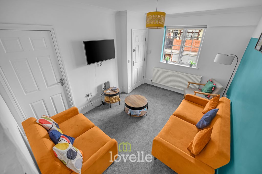 Additional image 7 of 4 bed end terrace house for saleThrunscoe Road, Cleethorpes DN35