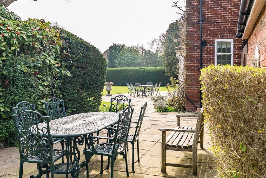 Additional image 19 of 5 bed detached house for saleLeigh Hill Road, Cobham, Surrey KT11