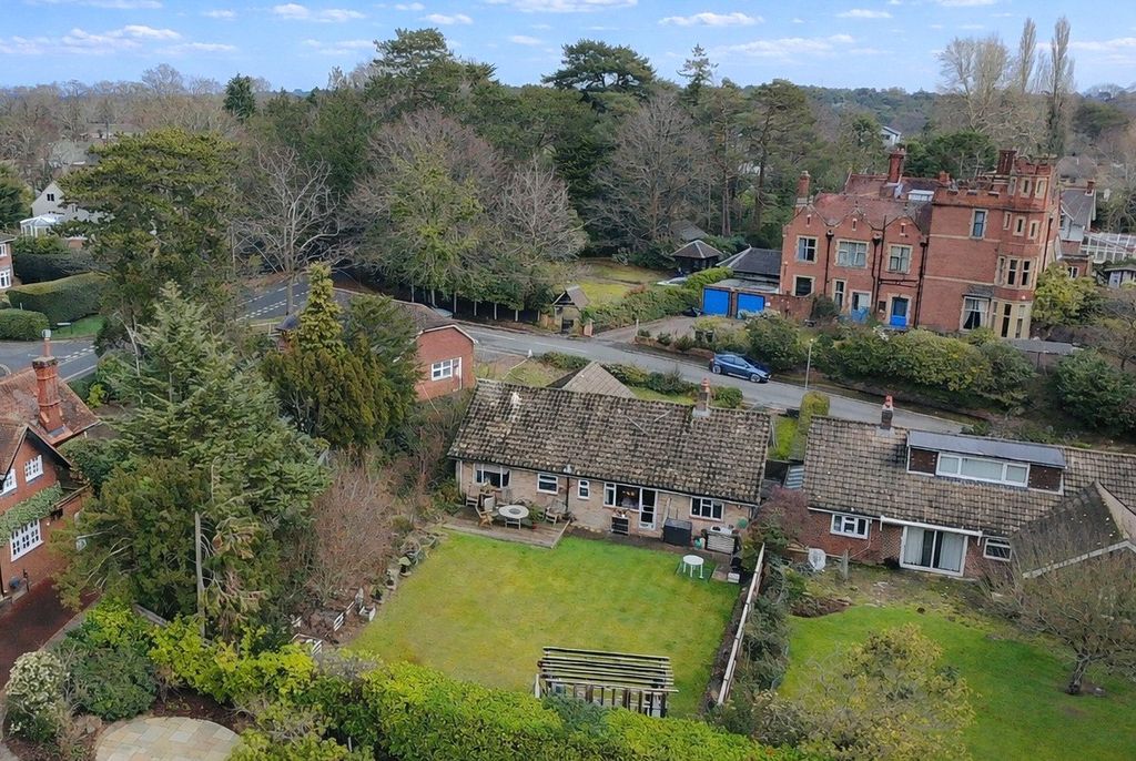 Additional image 4 of 3 bed bungalow for saleCourtleas, Cobham, Surrey KT11
