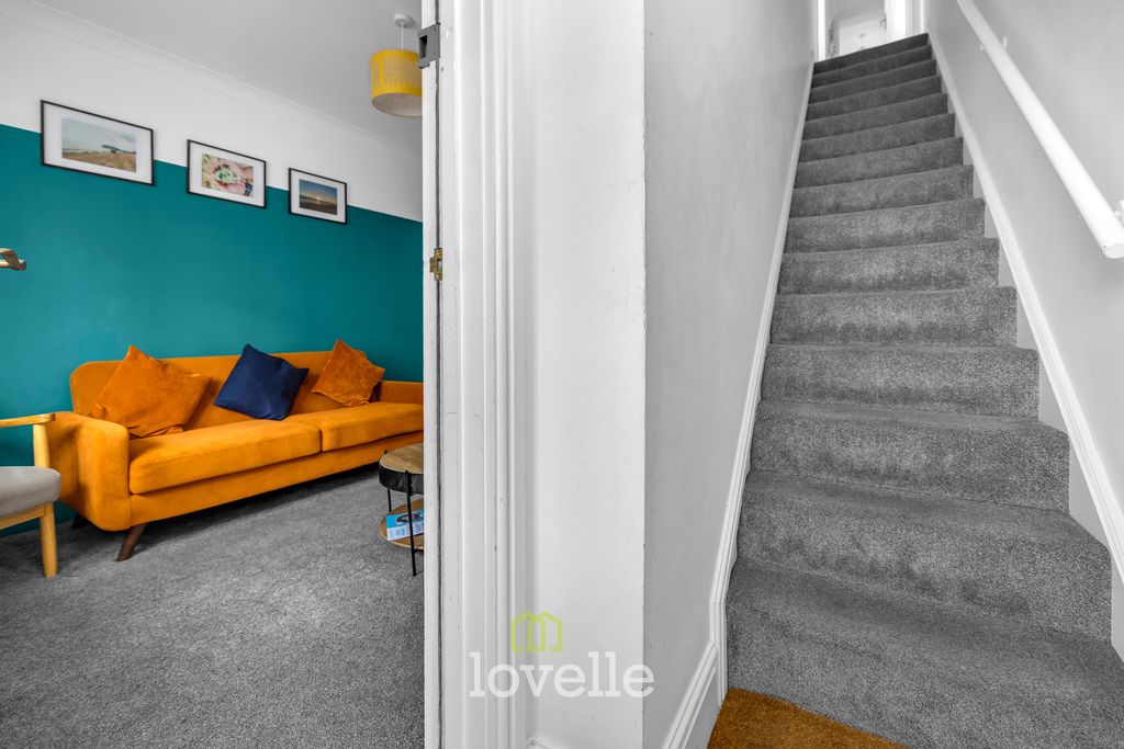 Additional image 3 of 4 bed end terrace house for saleThrunscoe Road, Cleethorpes DN35