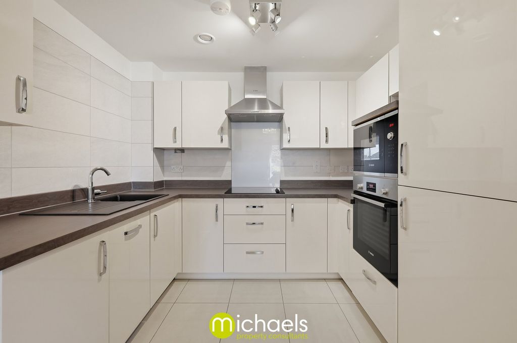 Additional image 7 of 2 bed flat for saleButt Road, Colchester, Colchester CO2