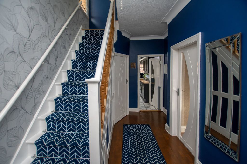 Additional image 3 of 3 bed semi-detached house for salePrinces Road, Cleethorpes DN35