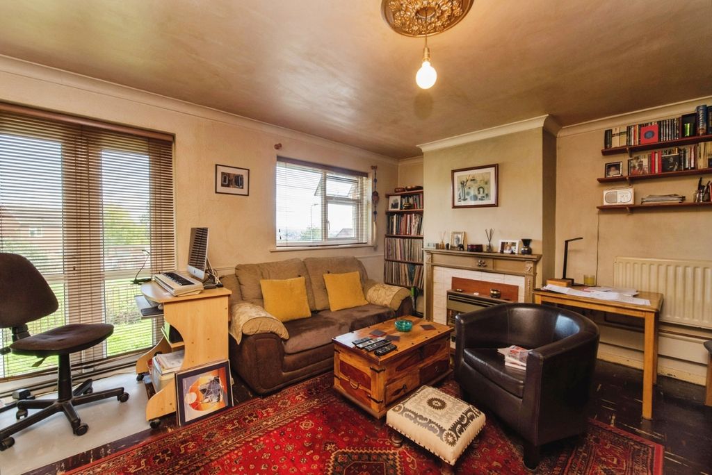 Additional image 5 of 1 bed flat for saleHaccombe Close, Exeter, Devon EX4