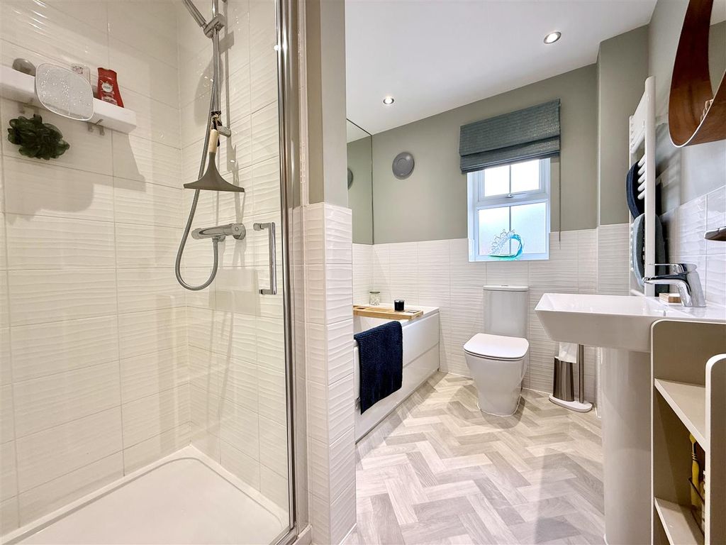 Additional image 26 of 4 bed detached house for saleTugby Drive, Hugglescote, Coalville LE67