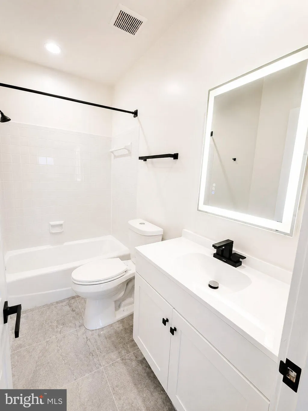 406 15th Street SE Unit B, Washington, DC 20003