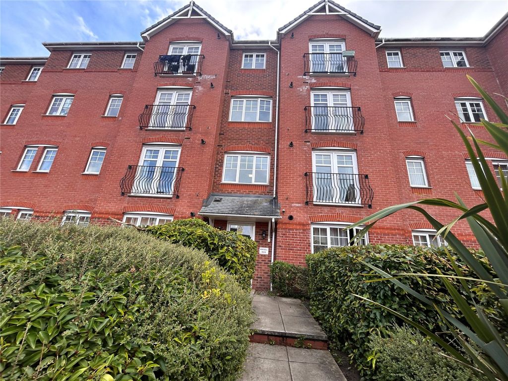 2 bed flat for saleWorsdell House, Blount Close, Crewe, Cheshire CW1