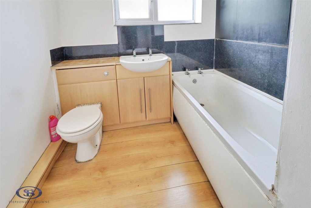 Additional image 8 of 1 bed flat for saleHinton Road, Crewe CW2
