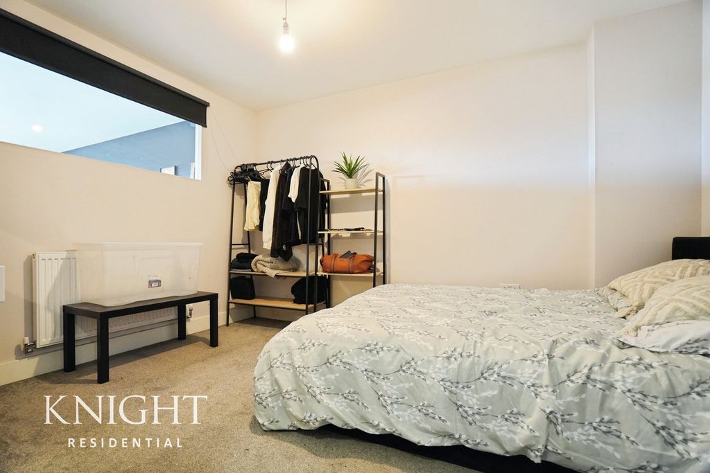 Additional image 10 of 2 bed flat for saleBergholt Road, Colchester CO4