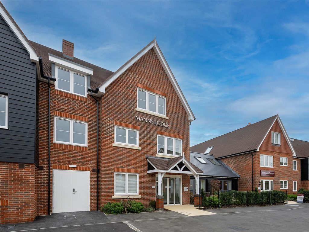 2 bed flat for saleVictoria Road, Cranleigh GU6
