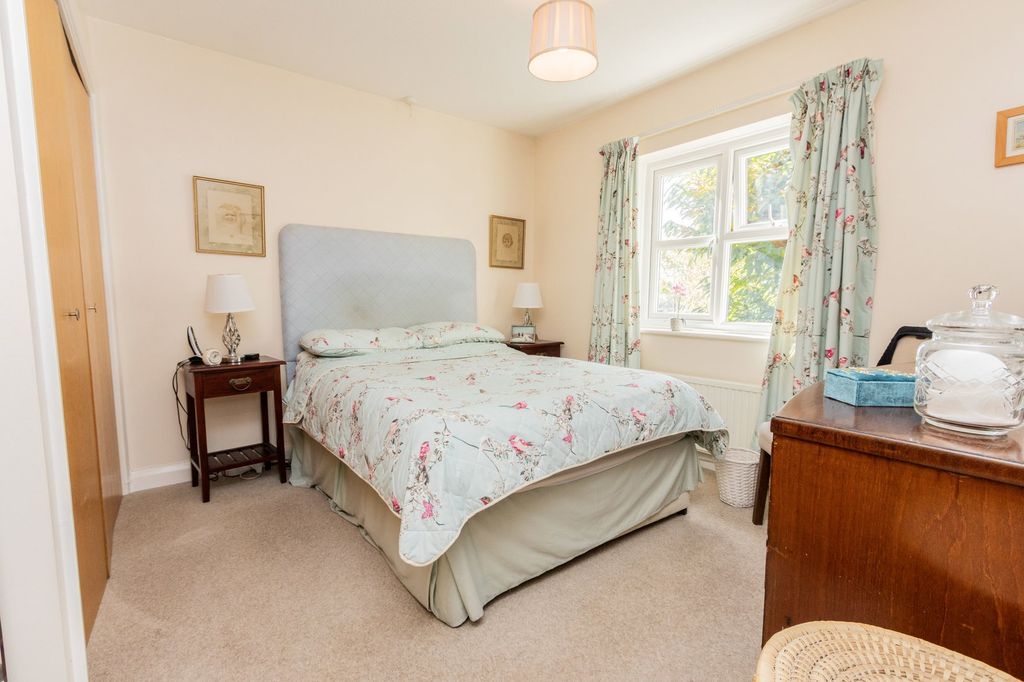 Additional image 4 of 2 bed flat for saleRectory Fields, Cranbrook TN17
