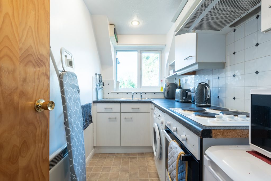 Additional image 7 of 1 bed flat for saleFinkle Street, Cottingham HU16