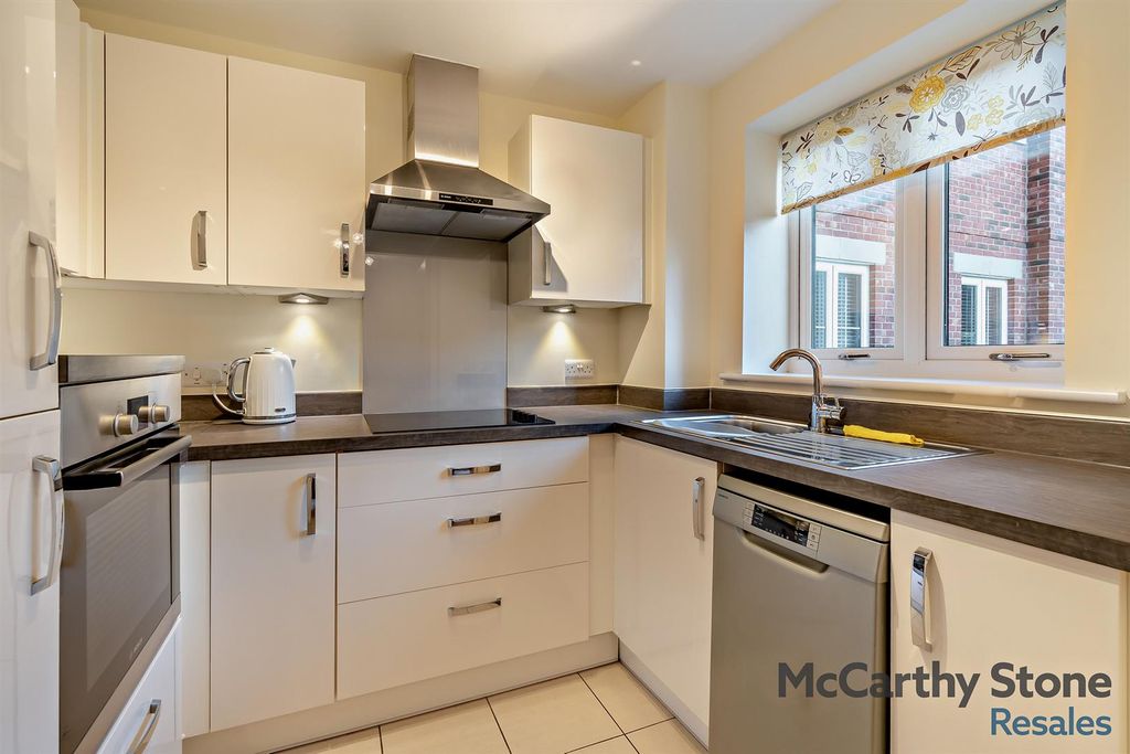 Additional image 8 of 1 bed flat for saleThe Laureates, Newgate Street, Cottingham HU16
