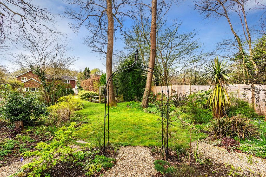 Additional image 3 of 4 bed detached house for saleWoodland Avenue, Cranleigh, Surrey GU6
