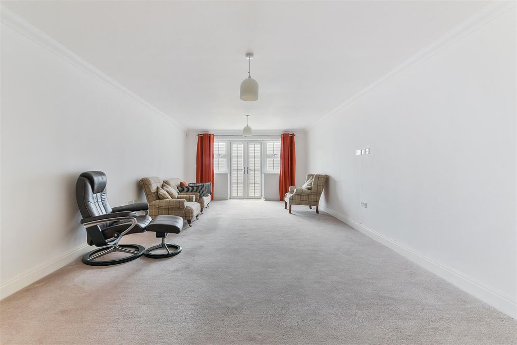Additional image 10 of 2 bed flat for saleOutwood Lane, Chipstead CR5
