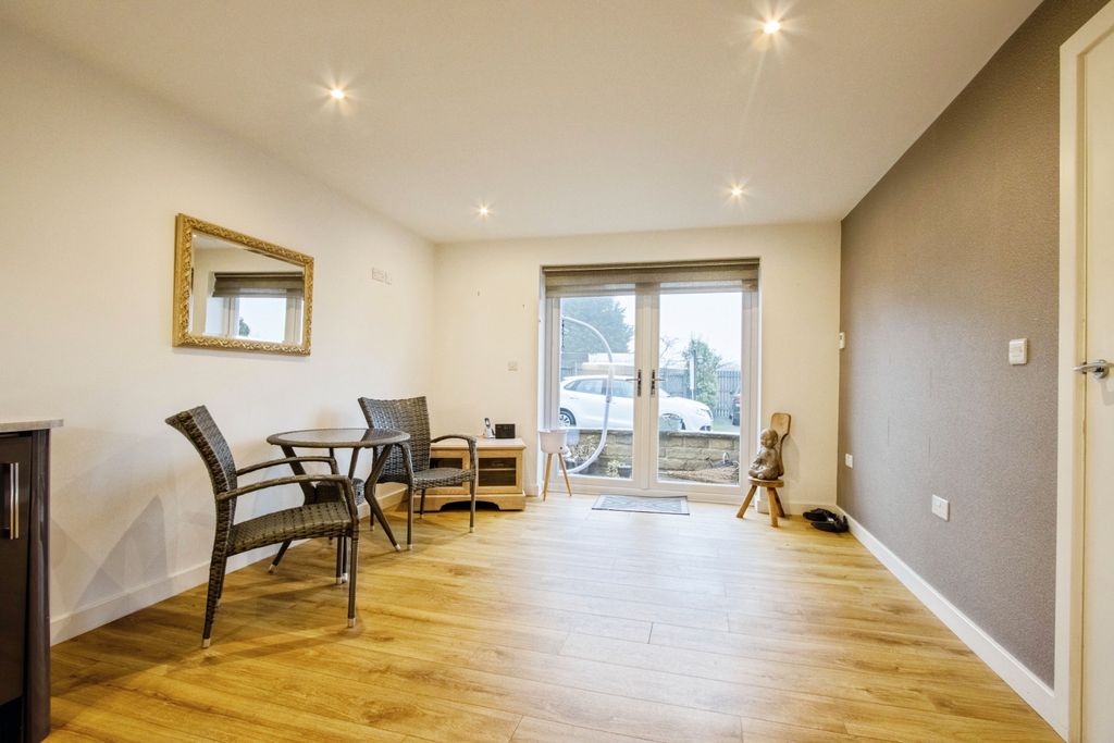 Additional image 5 of 2 bed flat for saleHalifax Road, Liversedge WF15