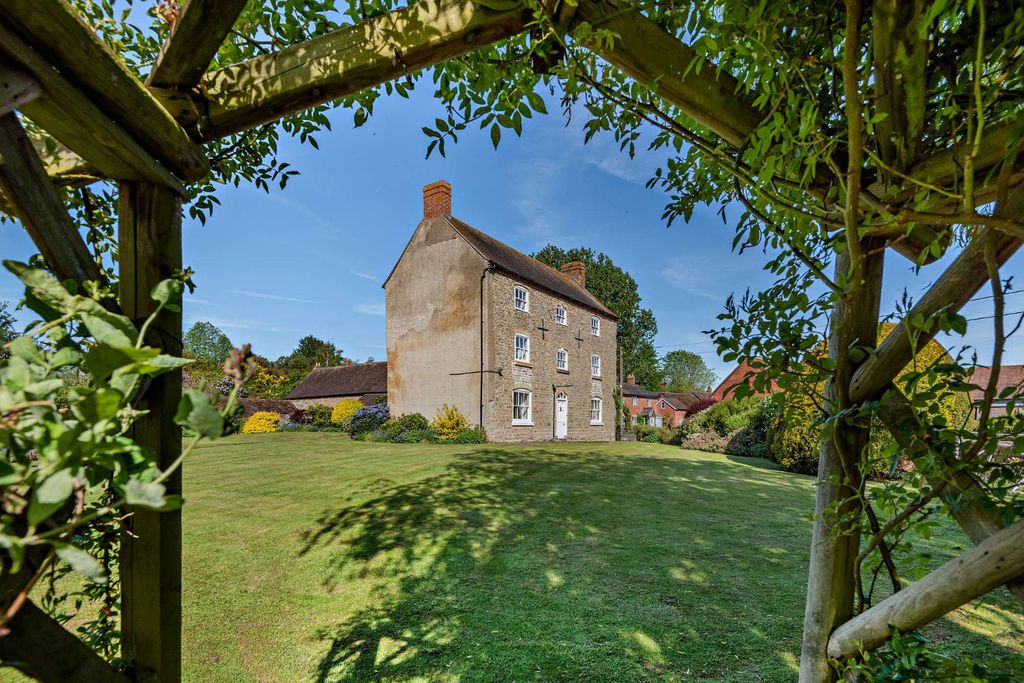 6 bed equestrian for saleCulmington, Ludlow, Shropshire SY8