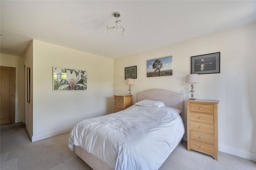 Additional image 9 of 3 bed flat for saleBetween Streets, Cobham, Surrey KT11