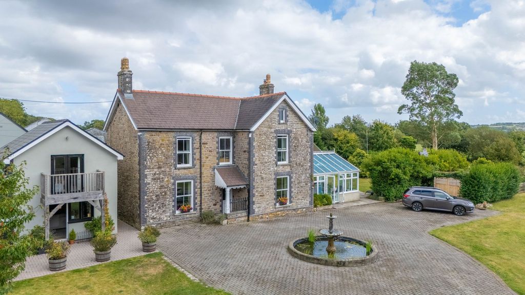 7 bed detached house for saleGower Villa Lane, Clynderwen SA66