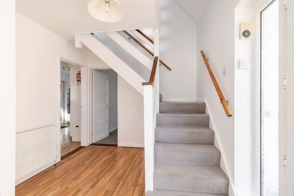 Additional image 2 of 3 bed detached house for saleMayo Close, Corsham SN13