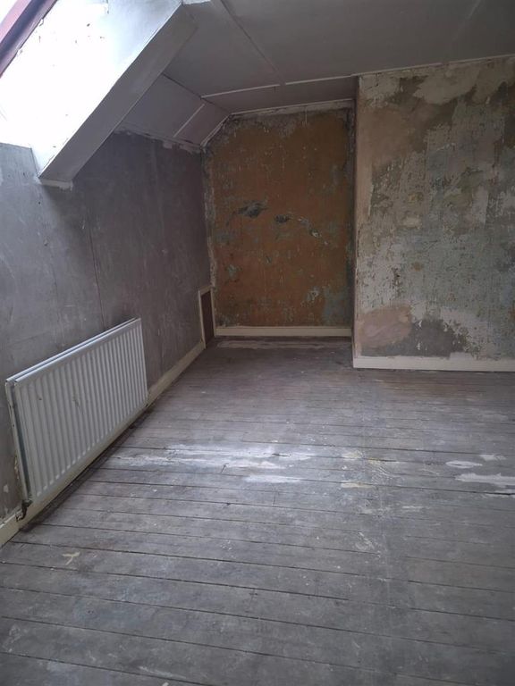 5 bed flat for saleMiddle Street, Consett DH8 photo 4