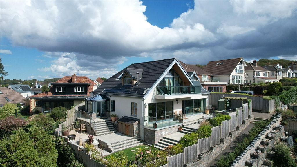3 bed detached house for saleDial Hill Road, Clevedon, North Somerset BS21